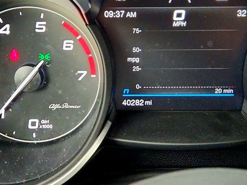 Used 2023 Alfa Romeo Stelvio Veloce image 16