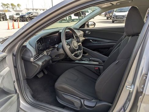 Used 2024 Hyundai Elantra SEL image 35