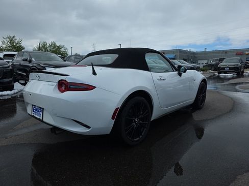 Used 2025 MAZDA MX-5 Miata Club RWD image 5