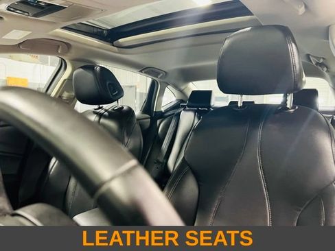 Used 2023 Acura TLX FWD image 3