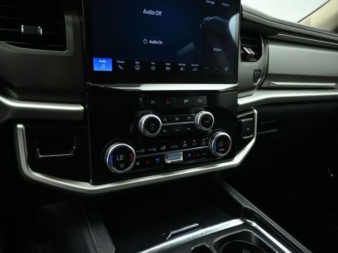 Used 2024 Ford Expedition Max XLT image 16