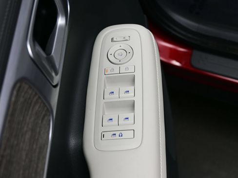 Certified 2024 Hyundai Santa Fe Limited AWD/4WD image 10