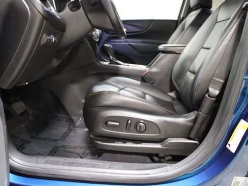 Used 2021 Chevrolet Equinox LT image 19