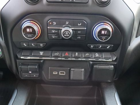 Used 2021 Chevrolet Silverado 2500 LTZ image 11