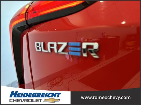 Used 2024 Chevrolet Blazer EV LT AWD/4WD image 39