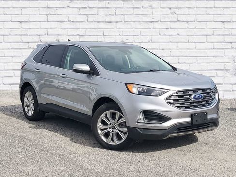 Used 2024 Ford Edge Titanium image 1