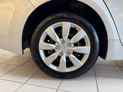 Used 2020 Toyota Corolla LE image 68