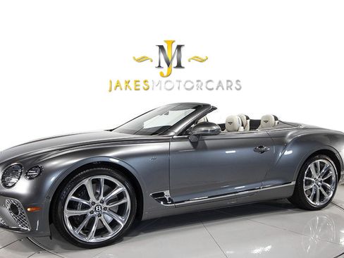 Used 2021 Bentley Continental GT image 1