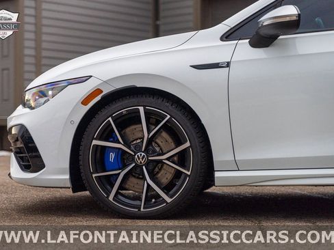 Used 2022 Volkswagen Golf R image 17
