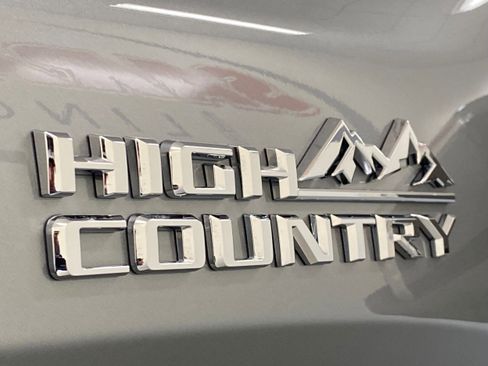 Used 2024 Chevrolet Silverado 1500 High Country w/ Technology Package image 14