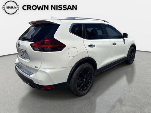 Certified 2020 Nissan Rogue SV FWD image 8