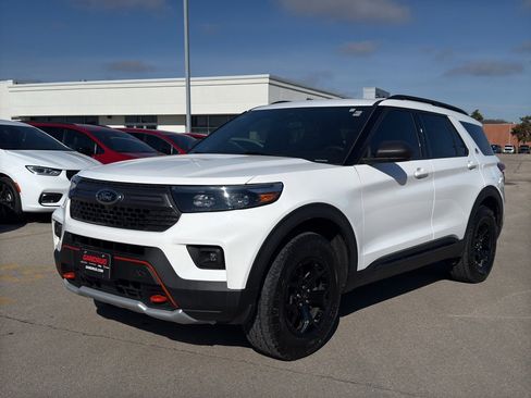 Used 2023 Ford Explorer Timberline image 2