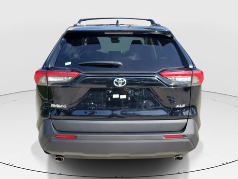 Used 2025 Toyota RAV4 XLE Premium FWD image 6