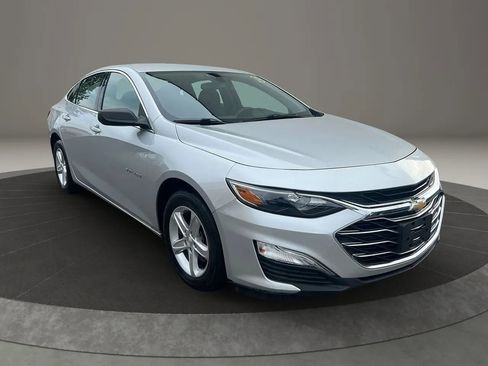 Used 2020 Chevrolet Malibu LS w/ LPO, Convenience Package 1 image 3