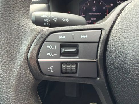 Used 2023 Honda Accord EX image 12