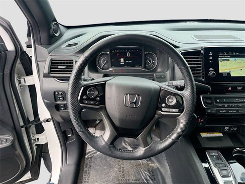 Used 2023 Honda Passport Elite image 11