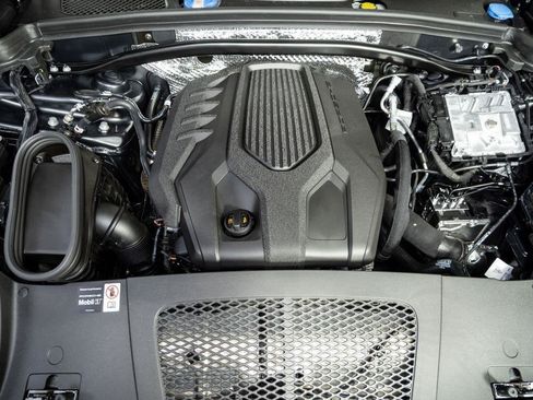 New 2026 Porsche Macan AWD/4WD image 35