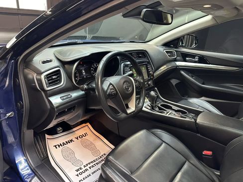 Used 2020 Nissan Maxima 3.5 SL w/ Floor Mat Group FWD image 11