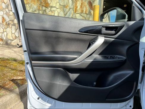 Used 2024 Mitsubishi Eclipse Cross ES image 18