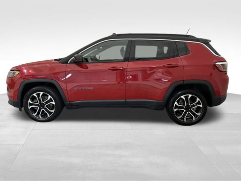 Used 2024 Jeep Compass Limited image 2