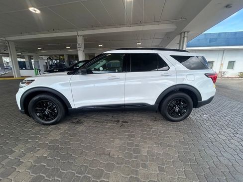 New 2026 Ford Explorer Active w/ Active Comfort Package RWD image 7