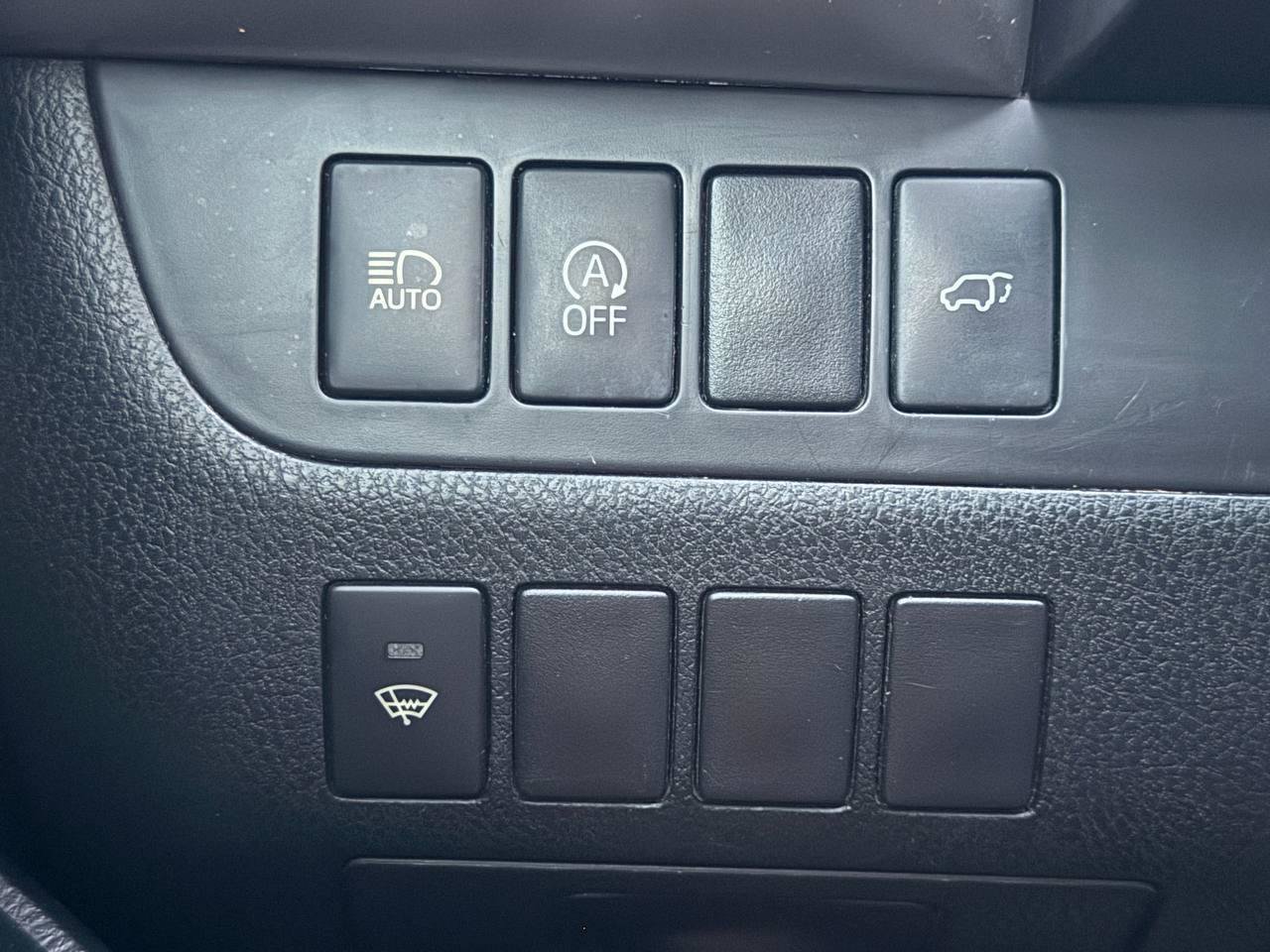 Used 2017 Toyota Highlander XLE AWD/4WD image 57