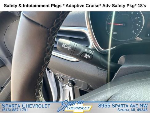Used 2024 Chevrolet Equinox LT FWD image 19