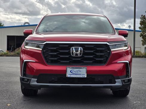 New 2025 Honda Pilot EX-L image 2