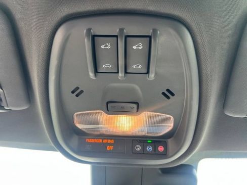Used 2024 Buick Envista Sport Touring w/ Convenience I Package FWD image 31