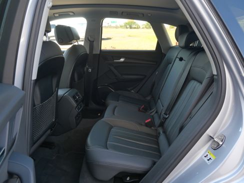 Used 2022 Audi Q5 2.0T Premium image 9