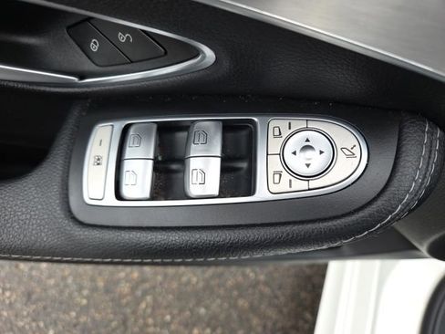 Used 2017 Mercedes-Benz C 300 4MATIC Sedan image 43