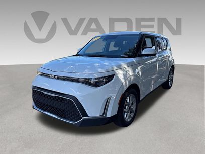 Used 2023 Kia Soul LX w/ Option Group 015