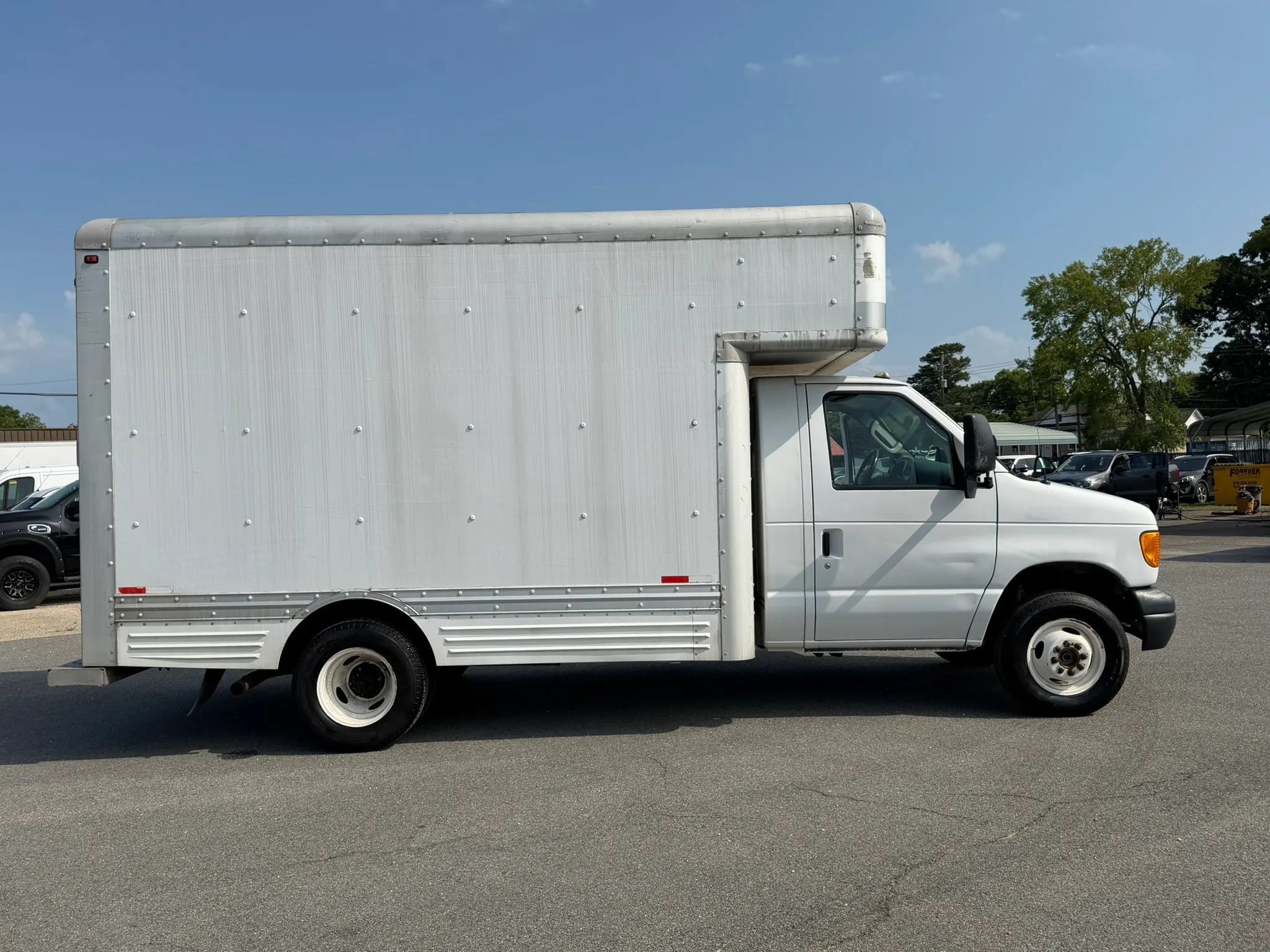 Used 2007 Ford E-450 and Econoline 450 RWD image 6