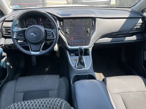 Used 2022 Subaru Outback Premium image 10