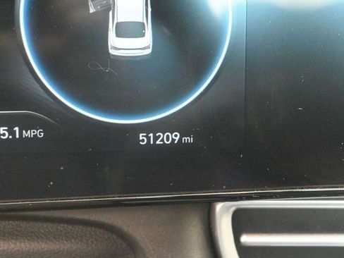 Used 2024 Hyundai Elantra SEL image 33