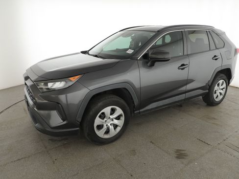 Used 2019 Toyota RAV4 LE FWD image 15