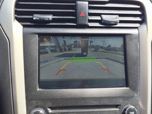 Used 2016 Ford Fusion SE w/ Equipment Group 202A FWD image 22