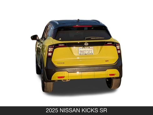 Certified 2025 Nissan Kicks SR FWD image 9