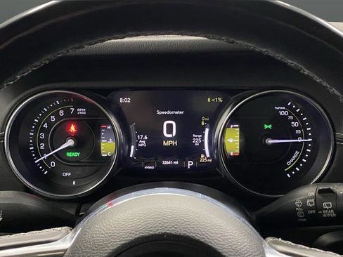 Used 2022 Jeep Wrangler Unlimited Sahara w/ Cold Weather Group AWD/4WD image 18