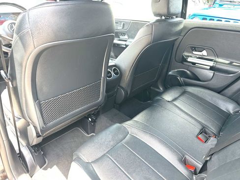Used 2025 Mercedes-Benz GLA 250 4MATIC w/ Winter Package image 24