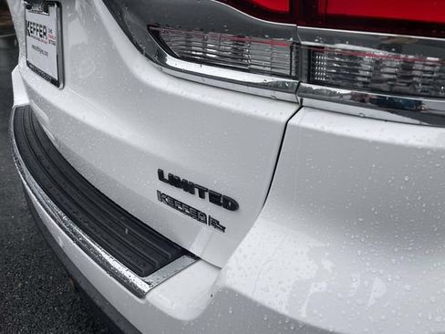 Used 2021 Jeep Grand Cherokee Limited AWD/4WD image 9