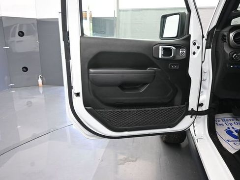Used 2022 Jeep Wrangler Unlimited Rubicon 4xe AWD/4WD image 10