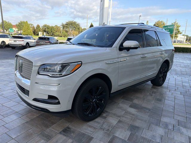 Used 2022 Lincoln Navigator Reserve AWD/4WD image 6