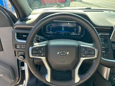 Used 2023 Chevrolet Tahoe Z71 w/ Z71 Off-Road Package AWD/4WD image 23