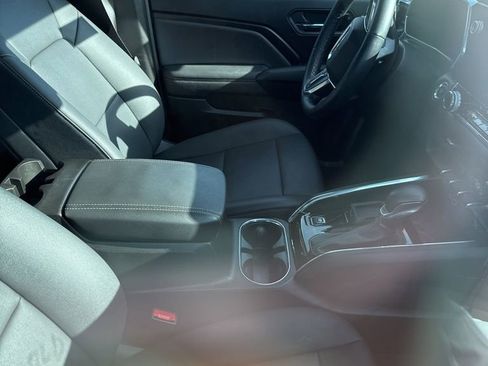 Used 2024 GMC Canyon Elevation w/ Elevation Premium Package image 6