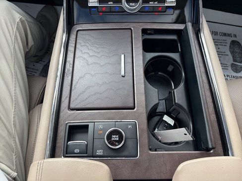 Used 2024 Lincoln Navigator L Reserve image 17