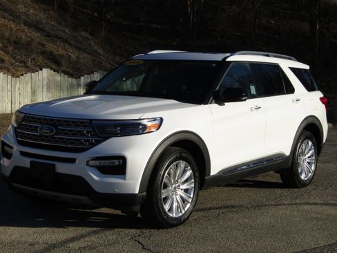 Used 2024 Ford Explorer Limited w/ Limited Technology Package image 8