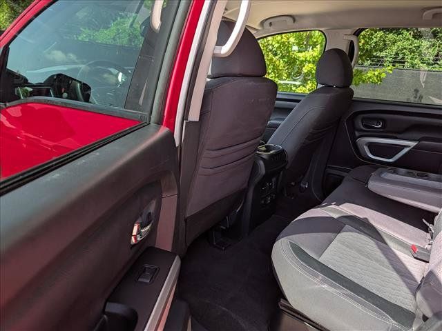 Used 2020 Nissan Titan SV w/ SV Convenience Package AWD/4WD image 23