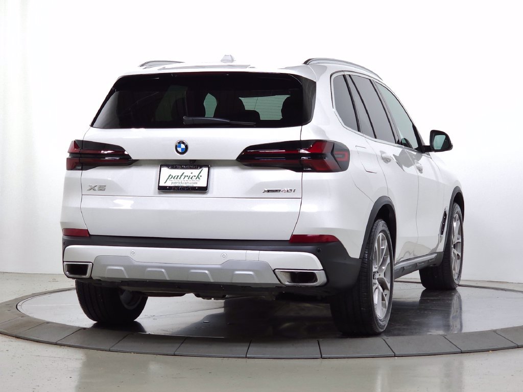 Used 2026 BMW X5 xDrive40i w/ Parking Assistance Package AWD/4WD image 11