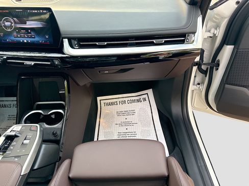 Used 2025 BMW X1 xDrive28i w/ Technology Package image 17